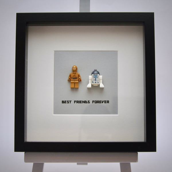 R2D2 and C-3PO mini Figure frame