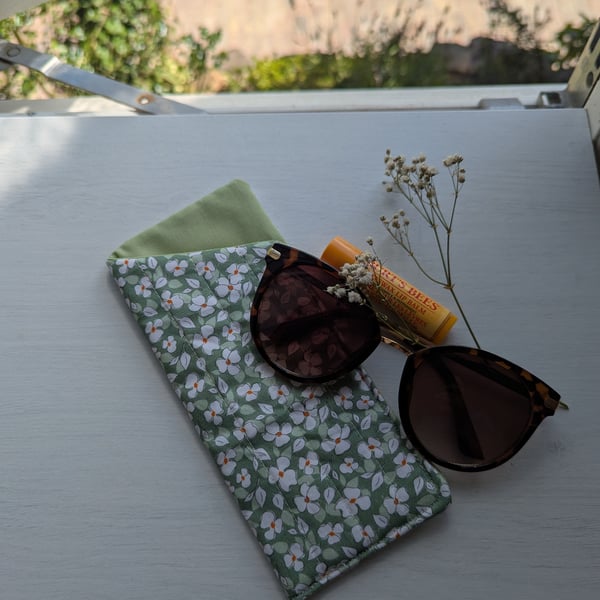 Sunglass cases -Green & White floral 