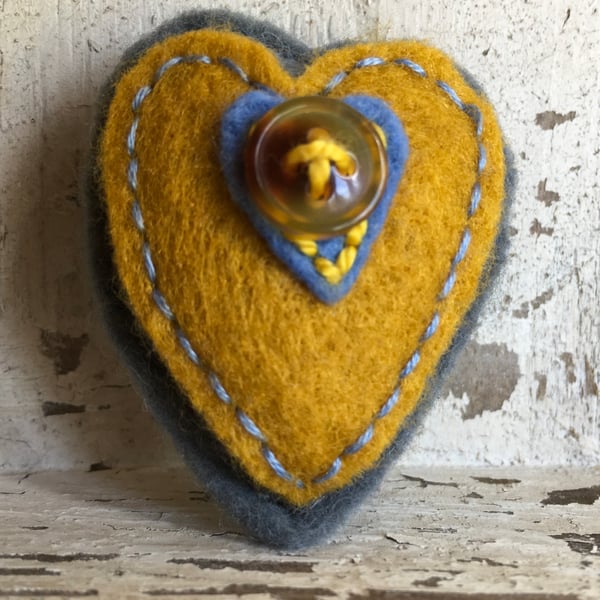  Felt Heart Brooch. FREE Postage and Packaging in the UK. Heart corsage.