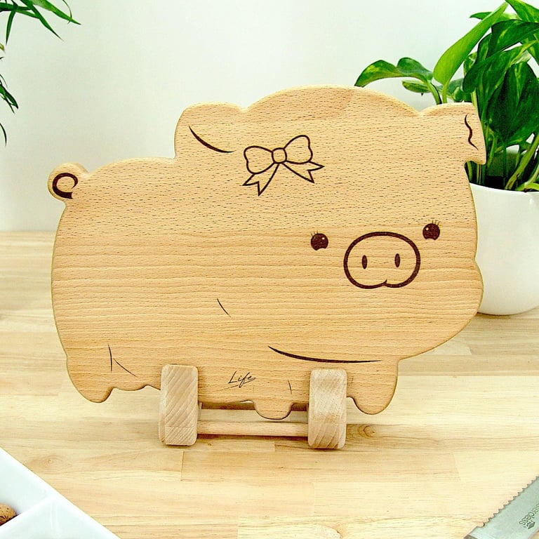 Handmade Pig Chopping Board: Penny, Solid Beech - UK Hand Made