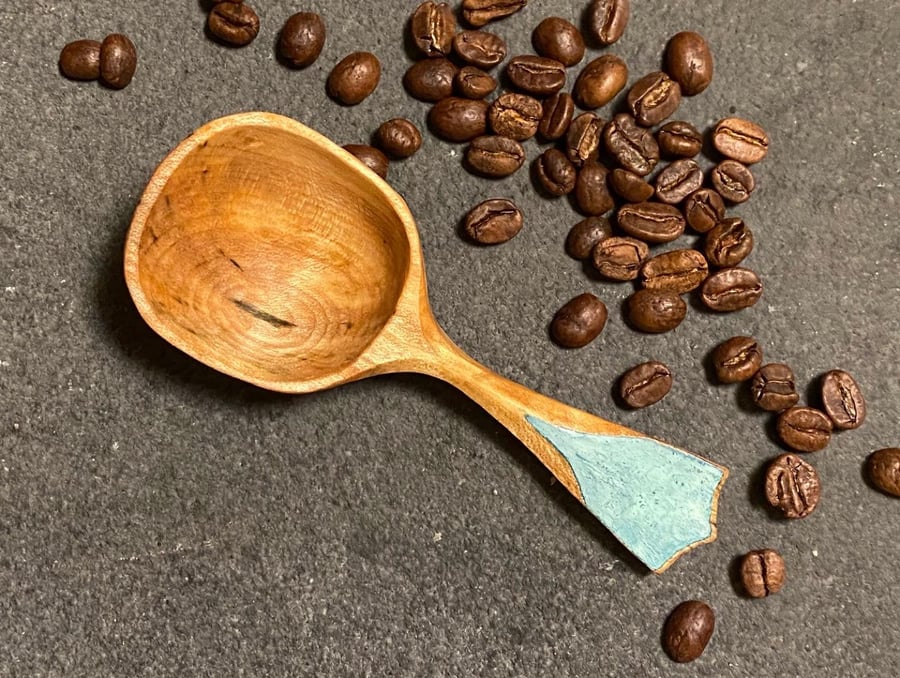 Sycamore Scoop with Willow Milk Paint Handle