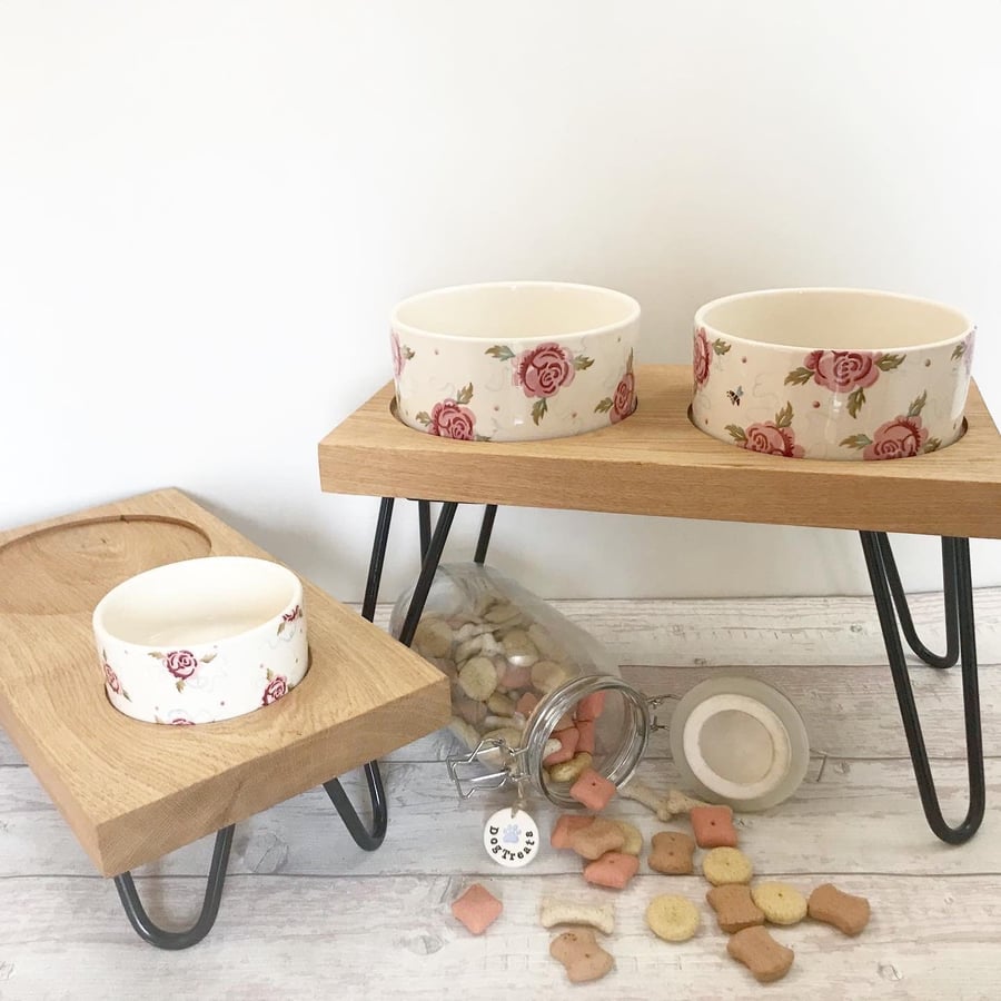 Solid oak pet feeding stand