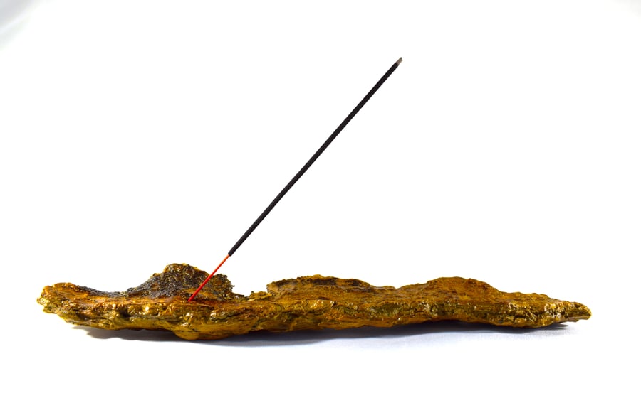 Rustic incense holder