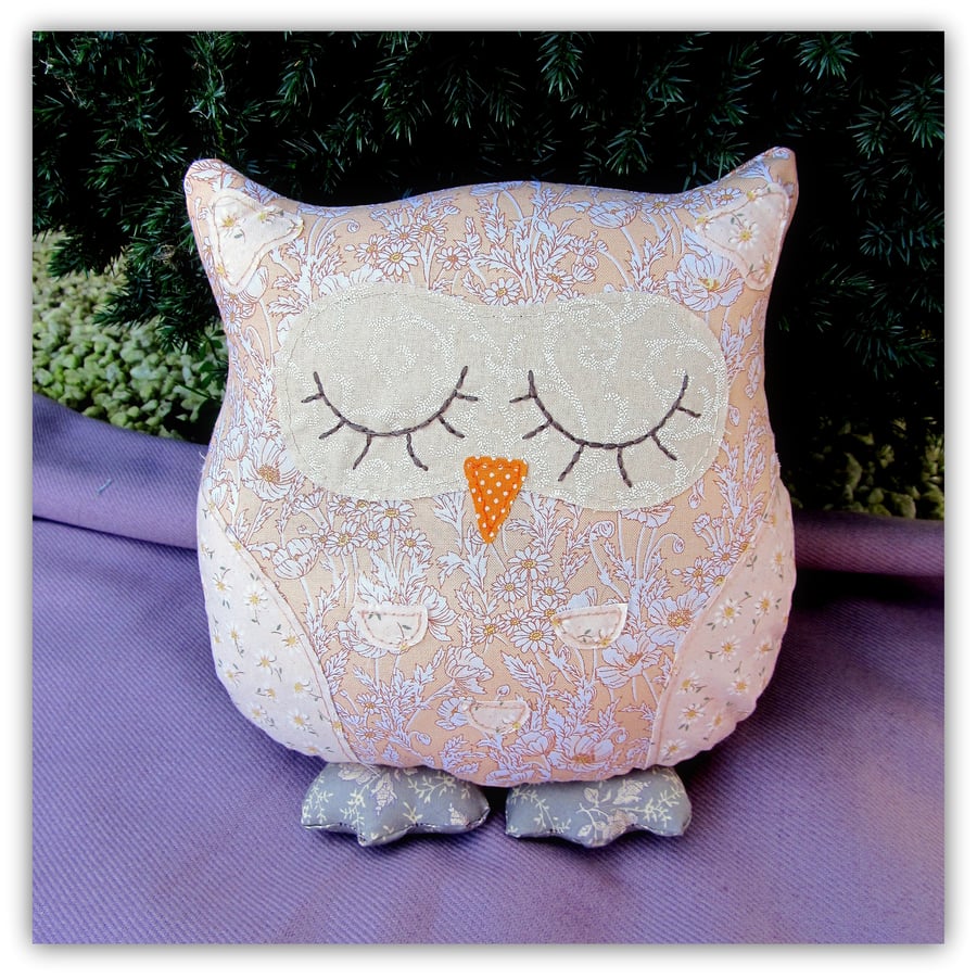 Snoozy owl,  lavender filled.   23cm tall.