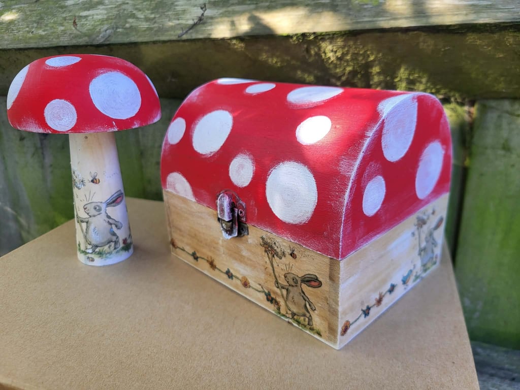 Wooden Mushroom Keepsake Box - Whimsical Forest Decor-wooden treasure box