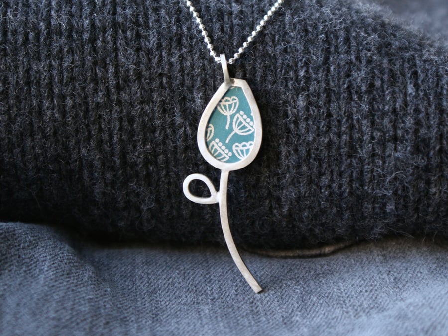 Silver and blue bud pendant