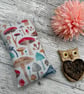 Mushroom Themed Fabric Pocket Tissue Holder - Travel Tissue Case - Reusable - Image 8