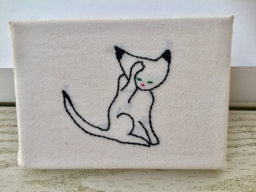 Mini Cat Canvas : Cat Washing