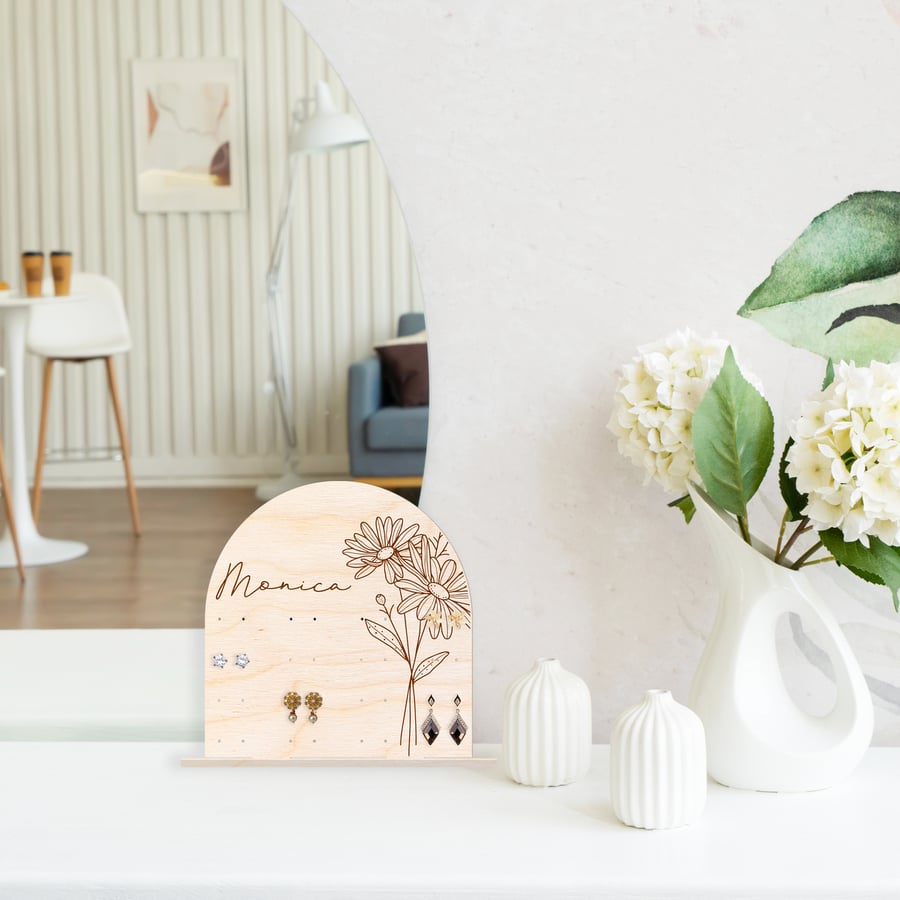 Personalised Floral Earring Holder - Floral Daisy Design, Custom Name