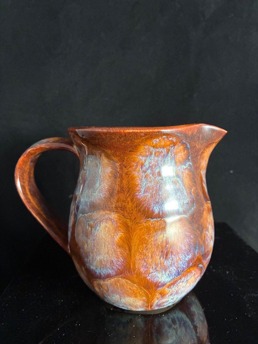 Pint jug in 'TawnyAutumn' range