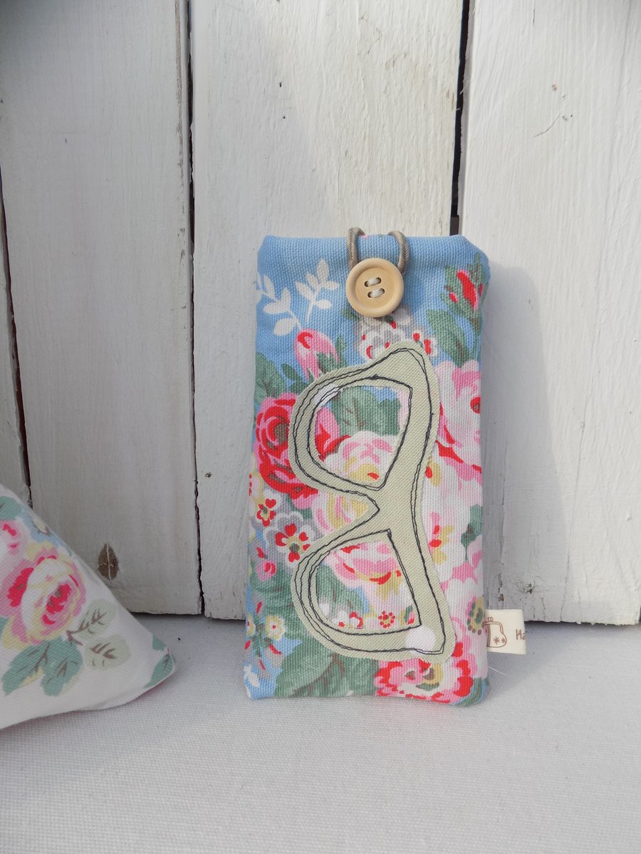 Free Motion Embroidery Glasses Case Cath Kidston Fabric