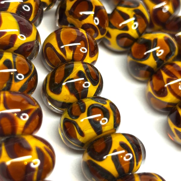Handmade leopard print patterned lamp work glass beads