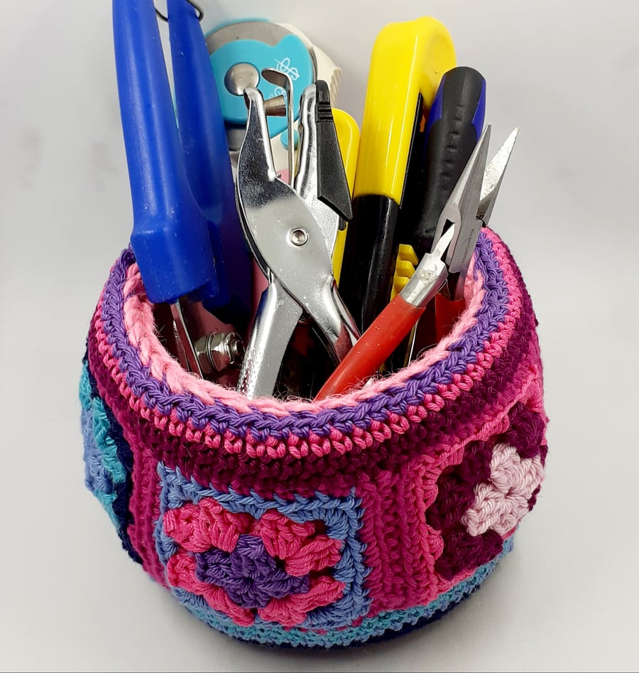 Small Crocheted Cotton and Jute Basket - Pink