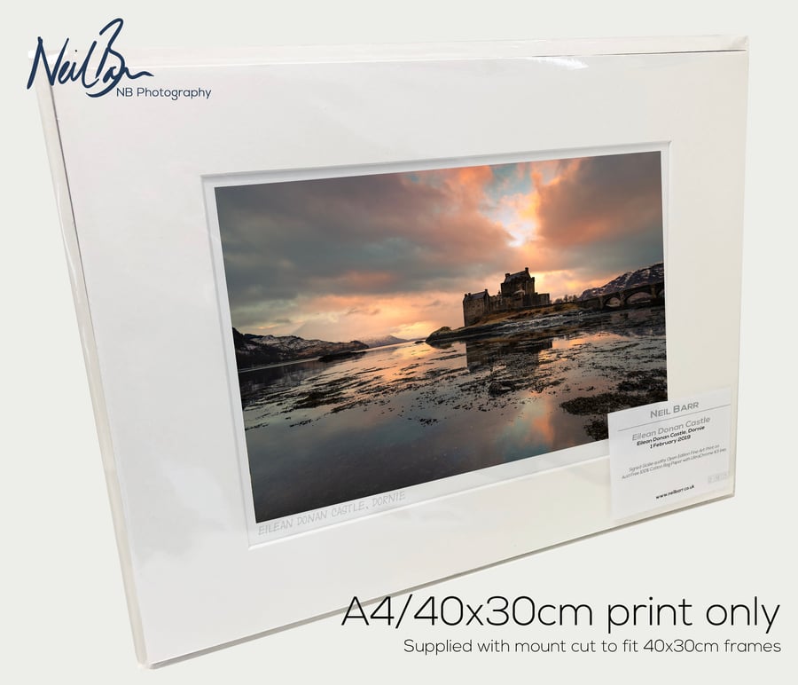 Eilean Donan Castle Scotland - A4 (40x30cm) Unframed Photo Print