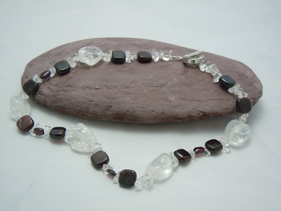 Garnets & Crackled Quartz necklace