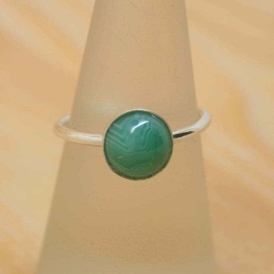 Sterling silver green Onyx gemstone ring size L half