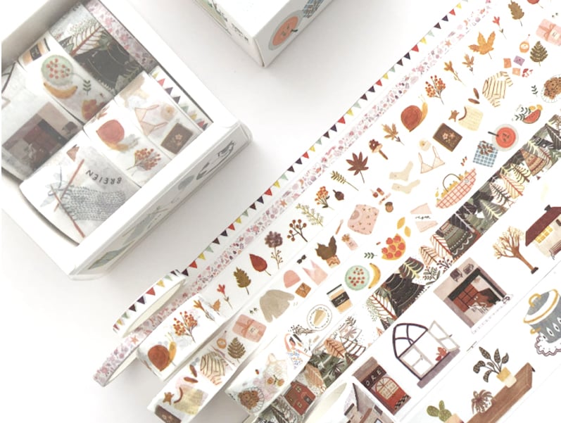 Everyday life Box set, clothes, books, trees, 8 Tapes, Cards, Journal 