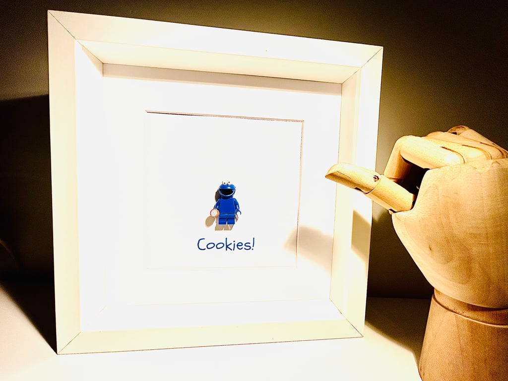 THE COOKIE MONSTER - Sesame Street - Framed minifigure 