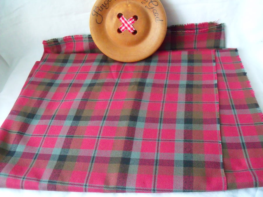 dark pinky red tartan polyester upholstery fabric,big off cut checked material