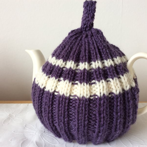 Chunky knit Tea Cosy - Woolly hug for your tea cosy 6 cup pot