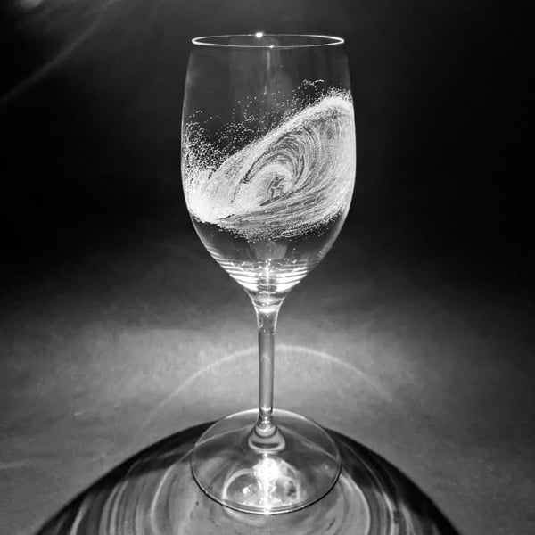 Wave Wine Glass - Surf - Hand Engraved Wine Glass - Surfing Gift - Surfing Glass