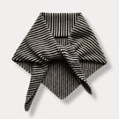 Fine stripe Triangle Scarf
