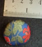 5 Ditsy Buttons Flower Vine Leaf Patteren Blue Gren Red 25mm  - Image 2