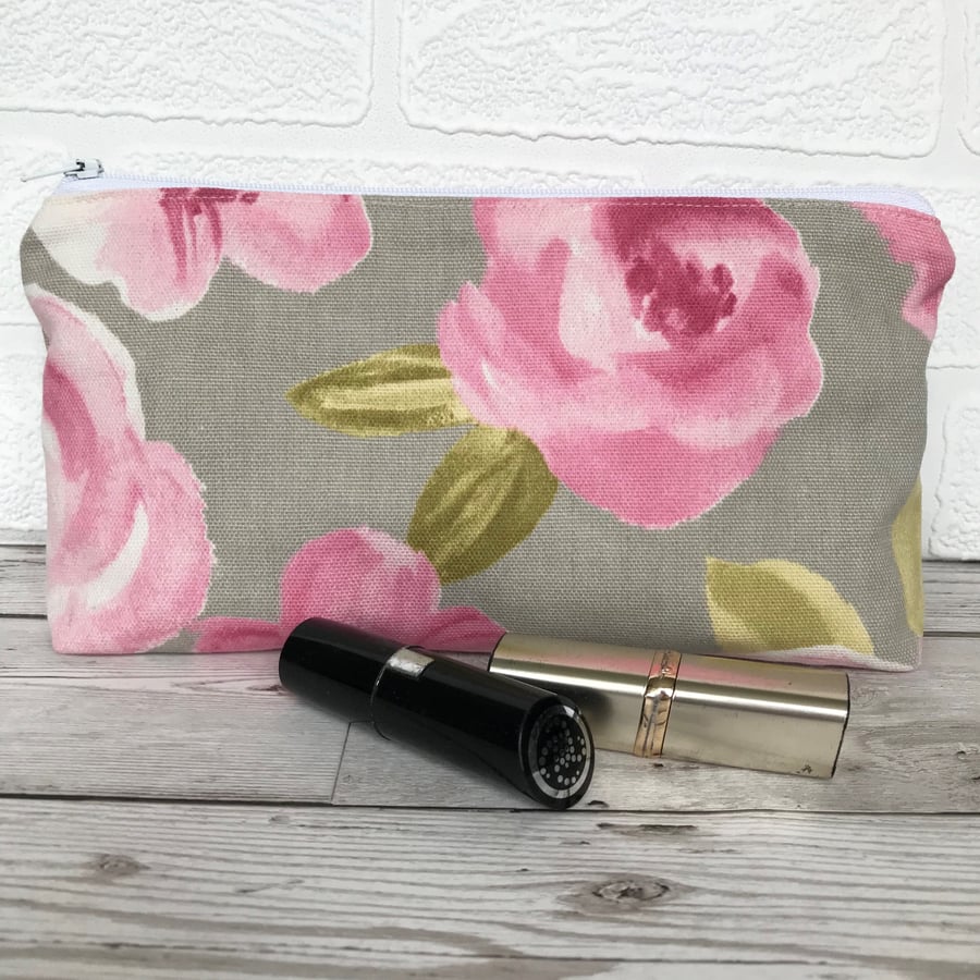 Cosmetic bag, make up bag in pale grey with pink Roses