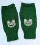Frog merino wool Fingerless Gloves, Cottagecore Winter gift, Froggy handwarmers - Image 5