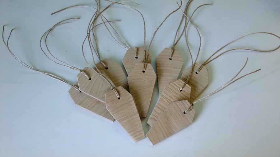 HALLOWEEN COFFIN SHAPED WOODEN GIFT TAGS OR PARTY BAG LABELS FOR SCARY DAY