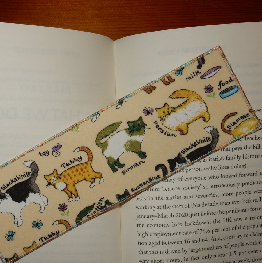 Bookmark cats cream