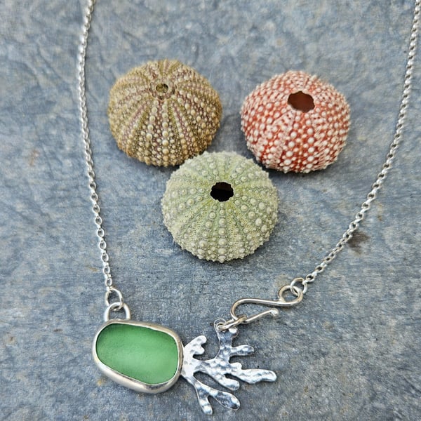 Silver seaweed and seaglass pendant