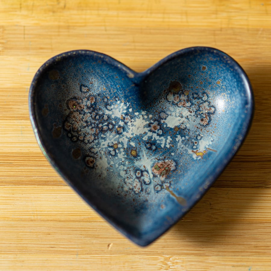 Heart Shaped Trinket Dish with Cyanotype Umbellifer & Golden Sparkles Folksy062
