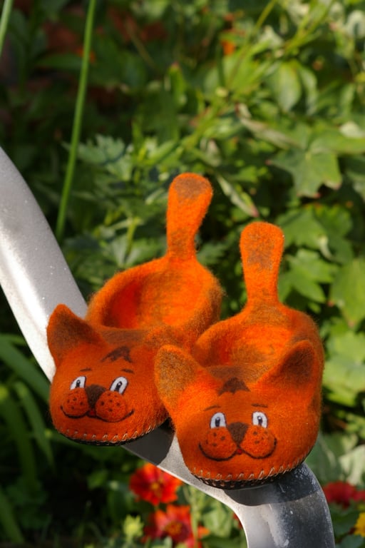 Handmade Felted Wool Cat Slippers