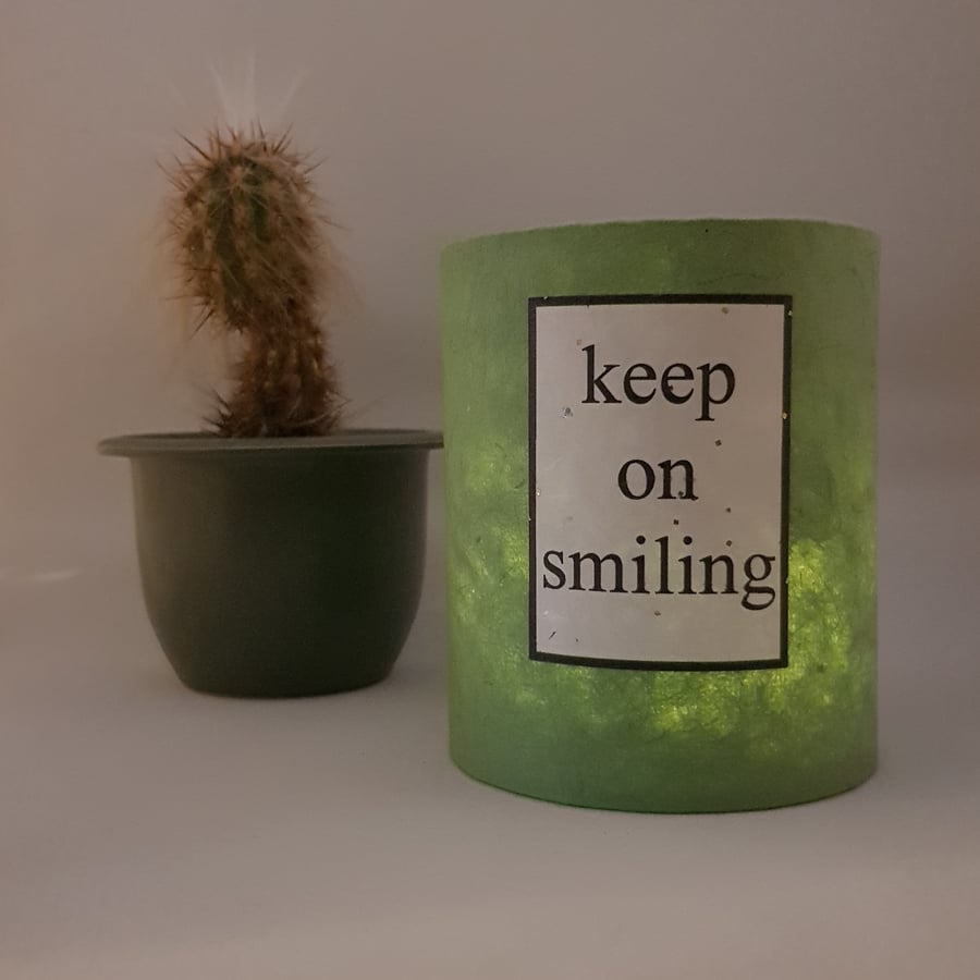 "Keep on Smiling" lantern with LED candle (Apple Green)