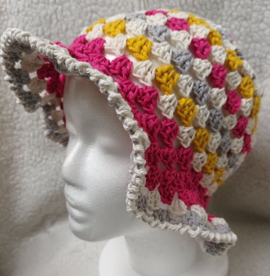 Crochet bucket hat 