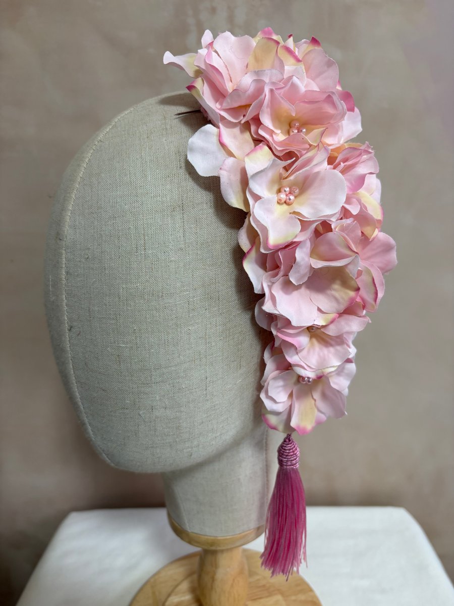 Teardrop Hand Beaded Hair Clip In Pink