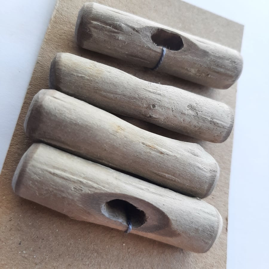 Set of four driftwood toggle buttons with single hole