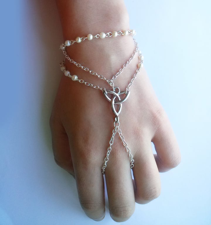 Silver Plate White Simulated Pearl Celtic Knot Slave Chain Hand Harness Bracelet