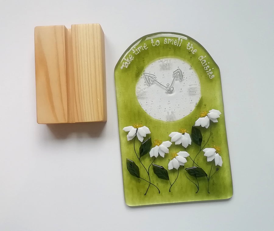 Daisy Fused Glass Clock Art: Inspirational Home Decor