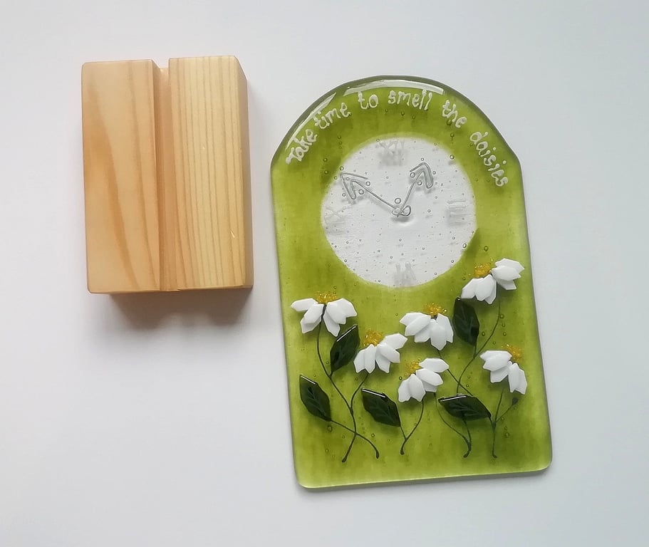 Daisy Fused Glass Clock Art: Inspirational Home Decor