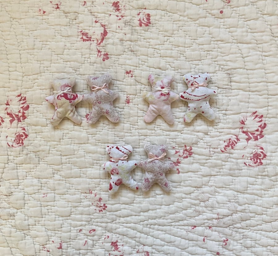 Pair of lavender filled bears