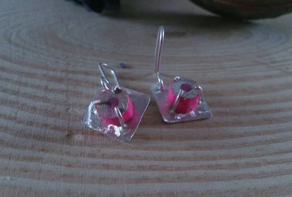 Sterling Silver Claw Set Pencil Earrings