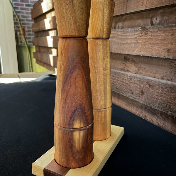 Salt & Pepper Tray – Tulipwood & Walnut Spice Holder – No.03