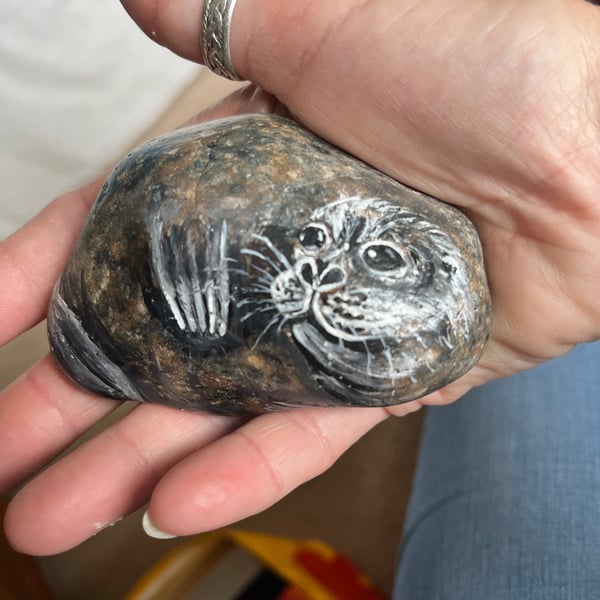 Seal  hand painted paperweight 