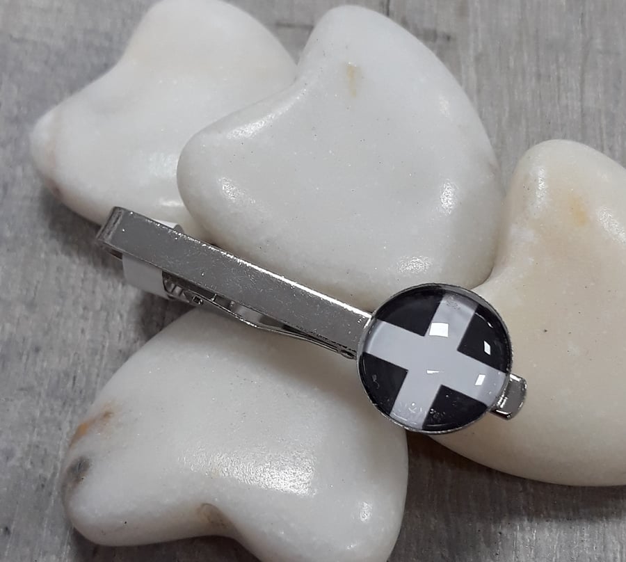 SPTC01 St Piran's Cornish flag tie clip