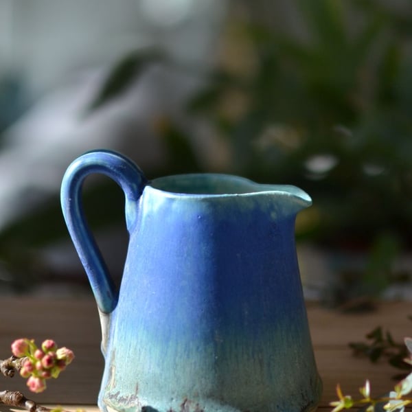Super Second - Small Skyline jug (10)
