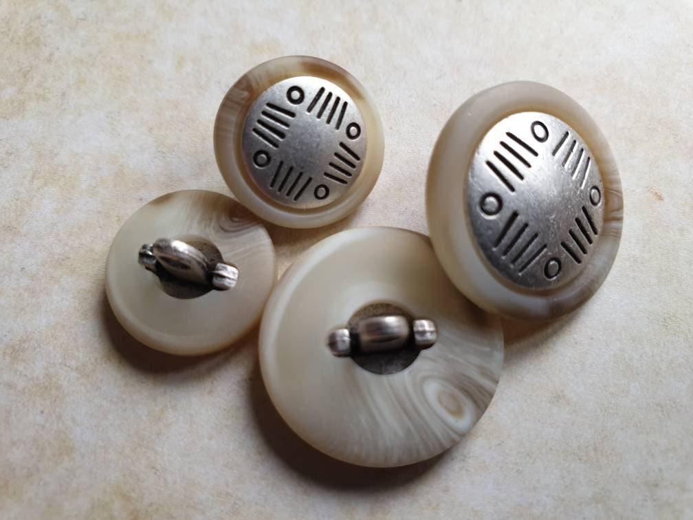 Cream mix Italian Polyester horn metal Button 15mm & 21mm matching suit size