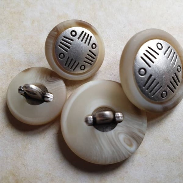 Cream mix Italian Polyester horn metal Button 15mm & 21mm matching suit size