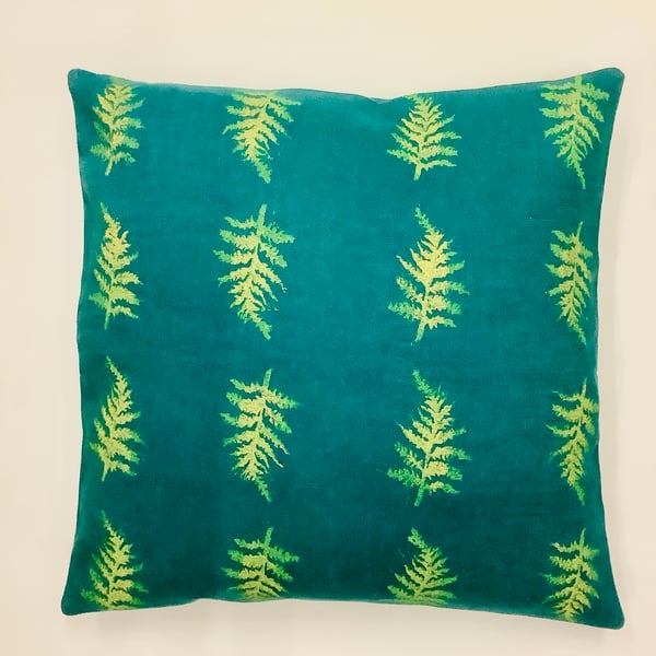 Green Small Fern linen cushion cover